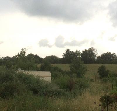LOUE EMPLACEMENT POUR CARAVANE, CAMION ou habitat léger