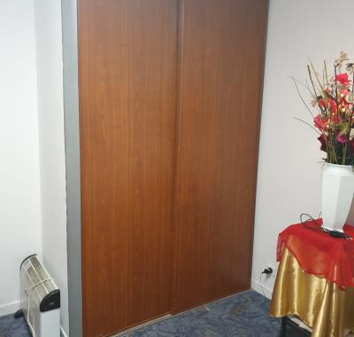 Chambre dans pavillon lumineux. Gde baie.toute commodités paisible