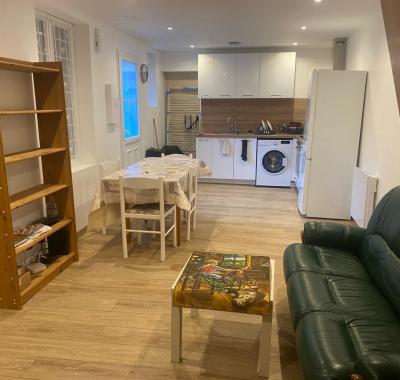 Chambre à louer à La Couronne