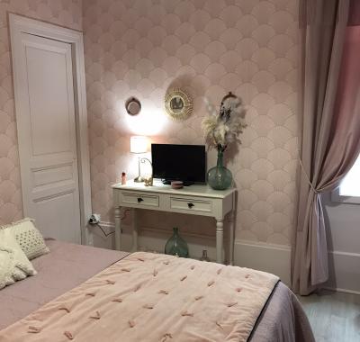 Chambre avec salle de bain privatisée