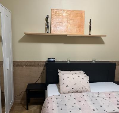 Chambre à louer Gembloux (près de la gare et des commerces)