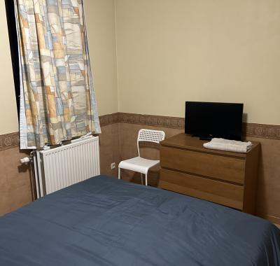 Chambre à louer Gembloux (près de la gare et des commerces)
