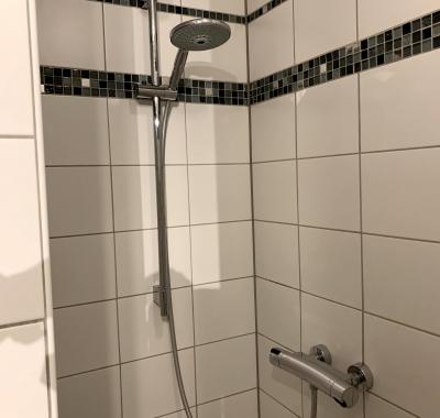 Chambré meublée libre dans maison 4 chambres pour jeunes travailleurs