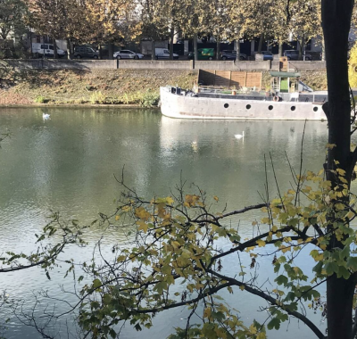 Logement entier (2 chambres) vue Seine, au pied des J.O
