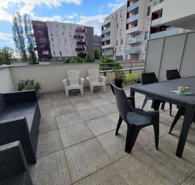 Chambre de 9m² dans logement de 65m² avec terrasse de 26m²