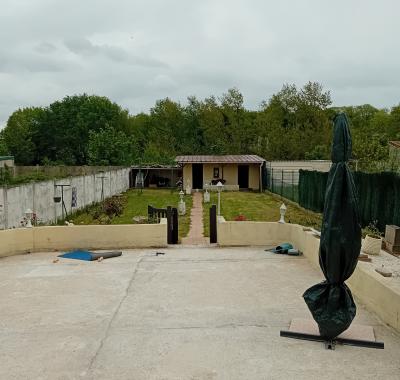 Chambre à louer avec salle de douche