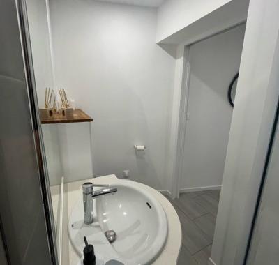 Studio indépendant dans propriété