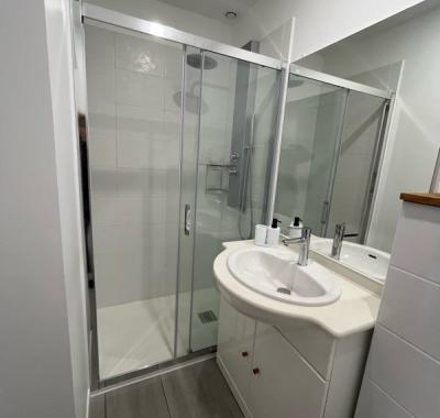 Studio indépendant dans propriété