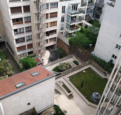 Chambre calme et lumineuse sans vis à vis