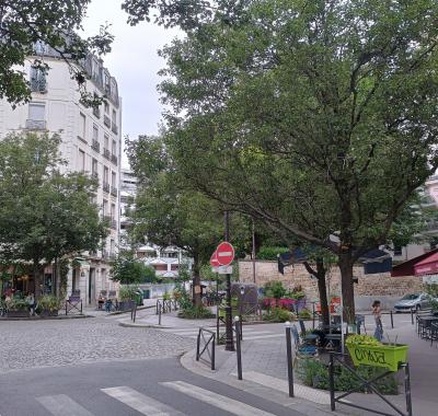 Chambre calme et lumineuse sans vis à vis