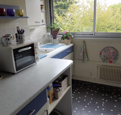 POUR VOUS LES FILLES EDUDIANTES EMPLOYEES STAGIERES