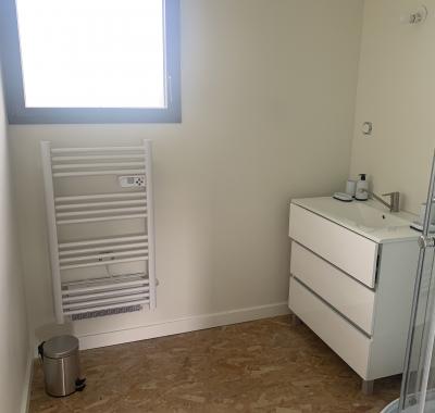 Chambre meublée à louer chez l'habitant