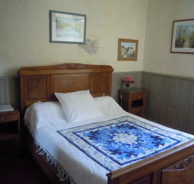 Chambre dans une ancienne métairie