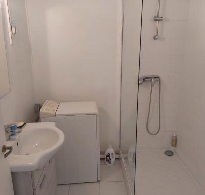 F2 avec balcon et toutes commodités au calme