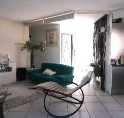 Chambre "jaune soleil" colocation