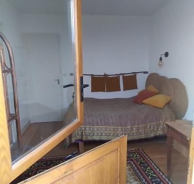 Chambre dans maison avec vue sur les Pyrénées
