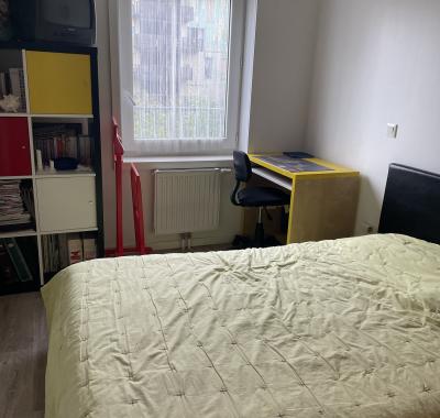 CHAMBRE À LOUER À PROXIMITÉ DE TRANSPORT EN COMMUN