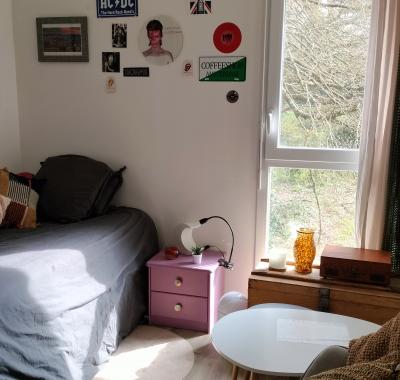 Chambre de 9 M2 à louer dans un T3 à 15 mn de Lorient