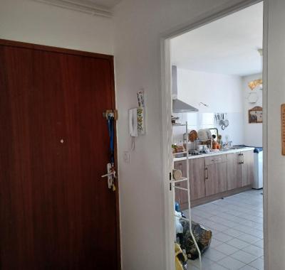 CHAMBRE DANS UNE VILLE CALME ET VERDOYANTE