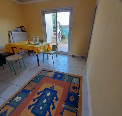 Chambre dans maison à Poitiers proche futuroscope