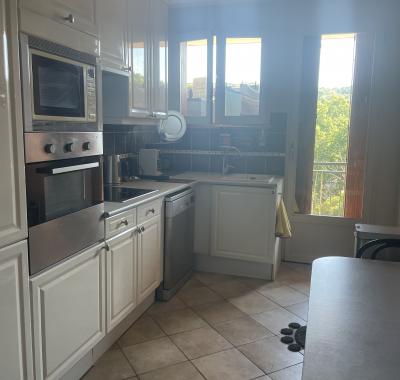 Chambre et Bureau et dispo reste de l'appart