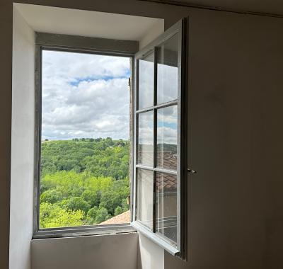 Loft à Gensac, village de charme surplombant la Dordogne