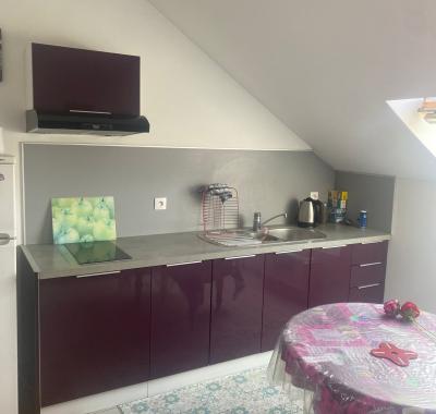 Chambre a louer a l'etage