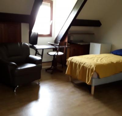 2 chambres avec salle d'eau à louer à l'étage