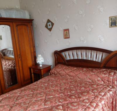 Belle chambre agréable à vivre proche commerce