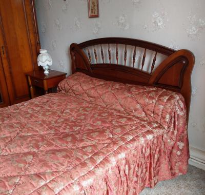 Belle chambre agréable à vivre proche commerce