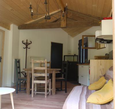 Cabane au milieu des bois