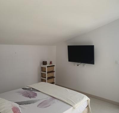 Chambre spacieuse avec petit déjeuner