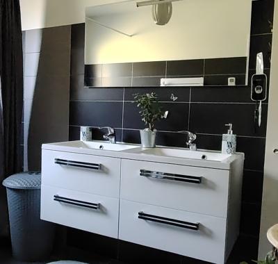 Chambre à louer avec accès partager de la maison