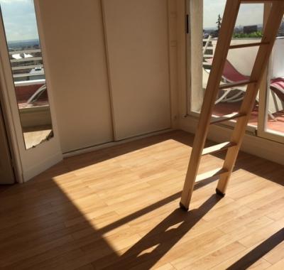 CHAMBRE LUMINEUSE + TERRASSE