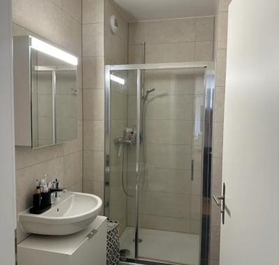 Chambre à louer avec balcon privé