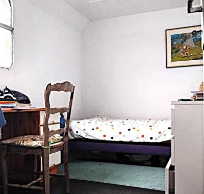 Chambre en coloc sur une péniche