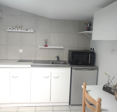 Joli petit studio refait à neuf