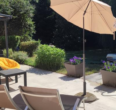 Chambres double à louer, calme, villa avec jardin arboré et piscine