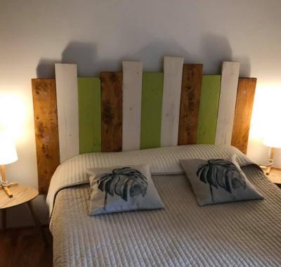 Chambre dans maison avec piscine