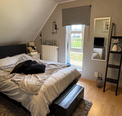 Chambre moderne confortable