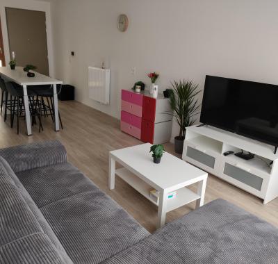 Deux Chambres chez l'habitant, Arrêt Tram C à deux minutes à pied