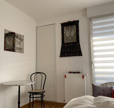 Chambre avec balcon Mairie de Montreuil