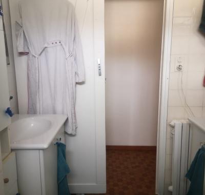 Chambre pour une seule personne avec lit 1 place