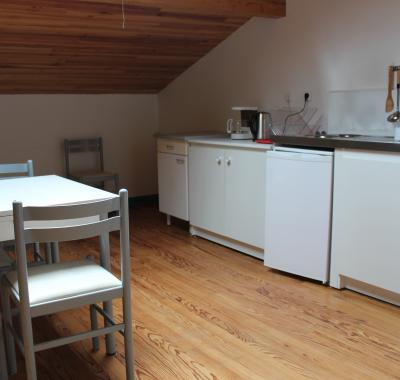 Studio indépendant 2ème étage sous toiture