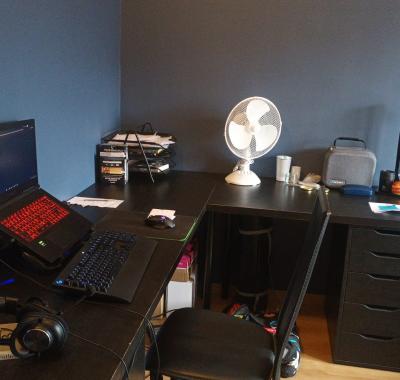 Chambre avec salle de bain et wc privés plein sud