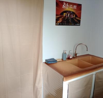 Chambre à louer indépendante plein pied proche circuit 24H