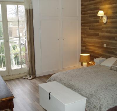 Chambre "PARQUET" dans MAISON_Personne SOIGNEUSE