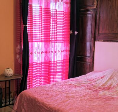 Chambre à louer en colocation chez l'habitant