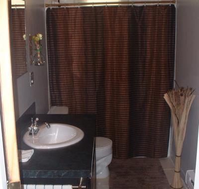 Métro Longueuil Université Sherbrooke ___ Propre & Paisible