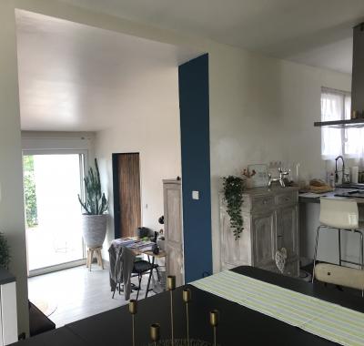 ROYAN CHAMBRE MEUBLEE a louer ds maison jardin